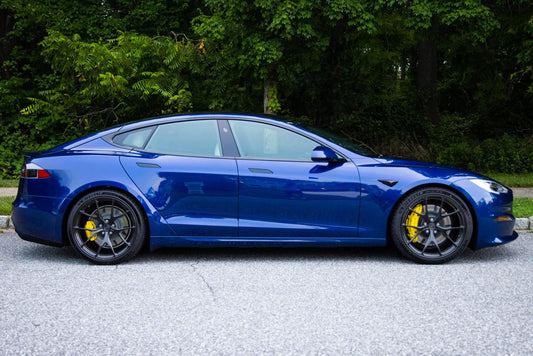 Model S Plaid / 21" SV104 / Brushed Black Triple Tinted Tinted / Staggered