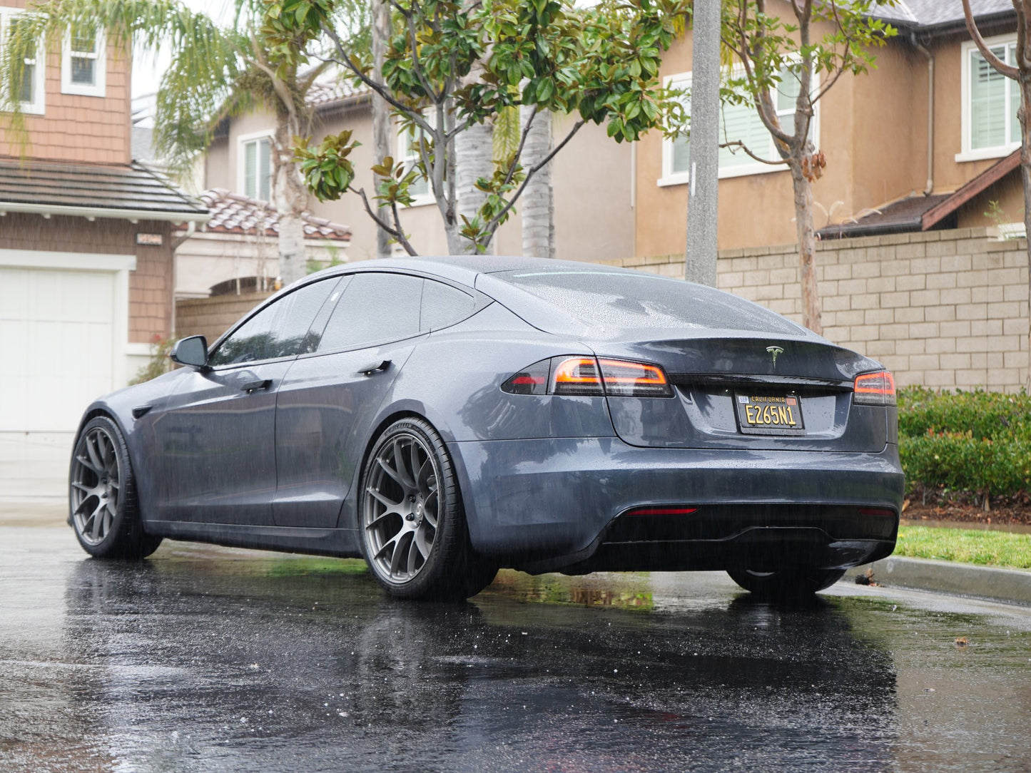Model S Plaid / 21" SV503 / Matte Gunmetal / Staggered