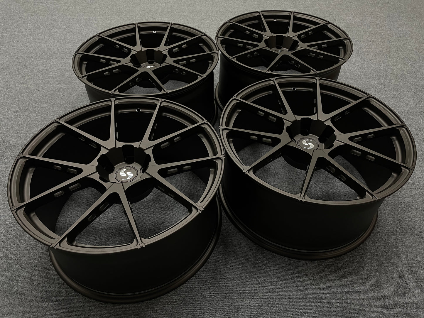 Model S Plaid / 21" SV801 / Graphite Powder / Square