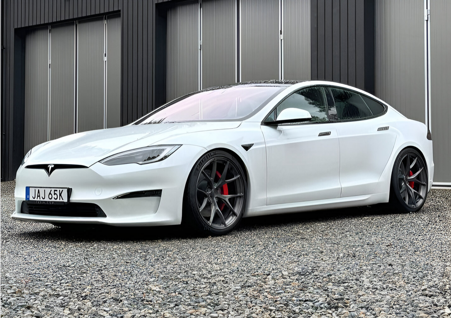 Model S Plaid / 21" SV104 / Brushed Carbon / Staggered