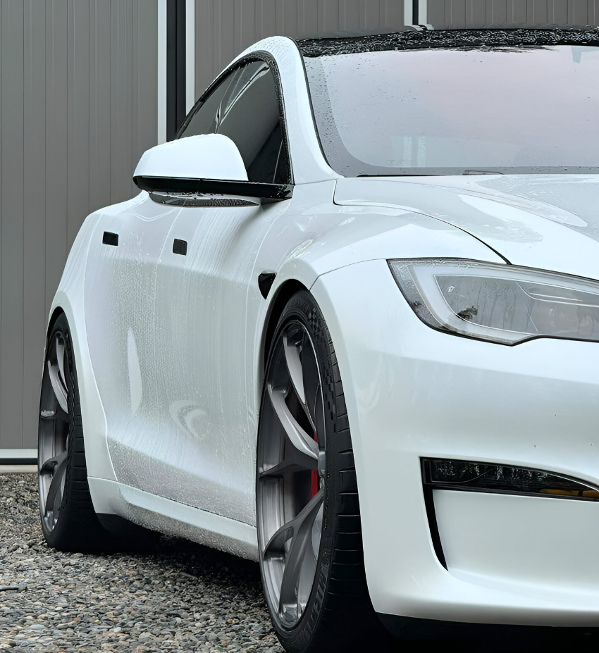 Model S Plaid / 21" SV104 / Brushed Carbon / Staggered