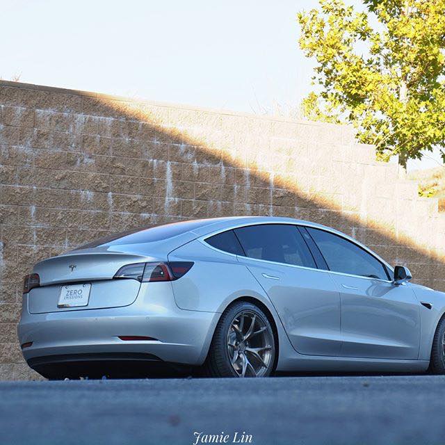 Signature Wheel / 1-Piece / Model 3 Model Y