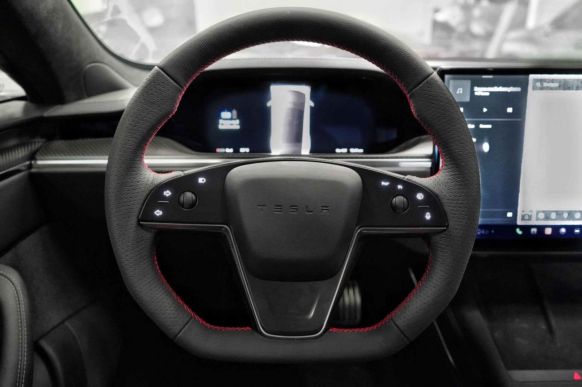 Tesla Model S 2021+ Circular Steering Wheel Conversion – Secret-EV  Performance